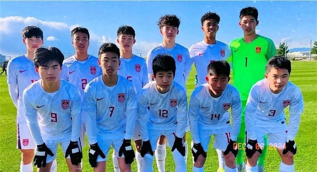 日本教练为何更适合国足？U15国少击败东京U18展现潜力与希望