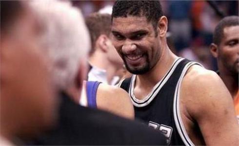 NBA搞笑瞬间大集合：韦德无处安放的双手、科比撒娇与裁判的无奈