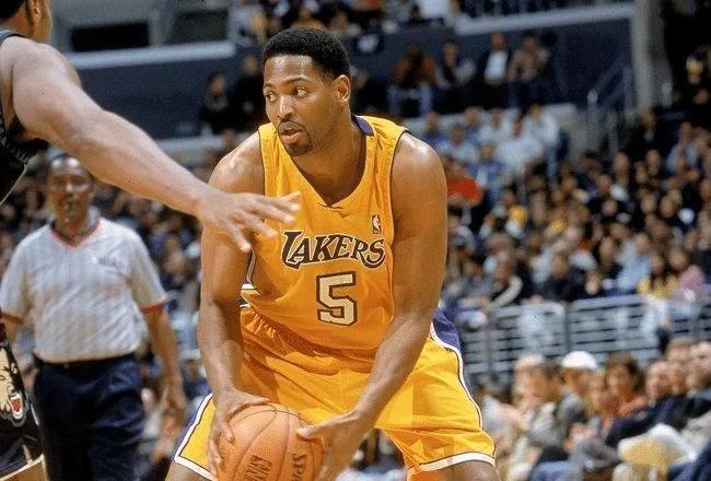 nba15-16年总冠军_15到16年nba常规赛_冠军年年有下句