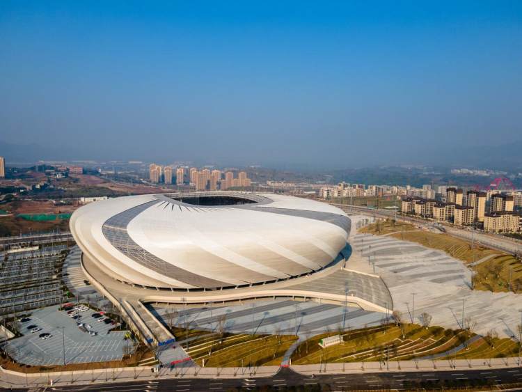 首届中国智慧体育场馆峰会在重庆举办，聚焦智慧场馆与数字重庆发展