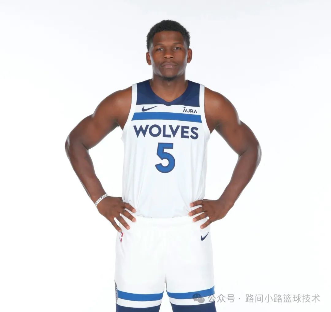 NBA近投_投近义字_投近5万单注中2.2亿巨奖