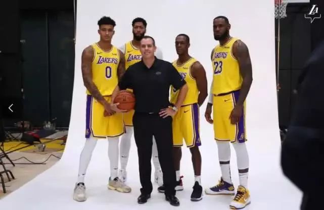 詹姆斯谈洛杉矶体育氛围：NBA媒体日揭幕2019-20赛季，湖人等队率先亮相