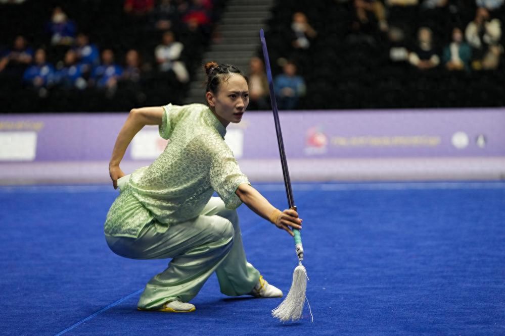 第三届武术套路世界杯横滨开赛，中国队首日斩获4金，姚洋女子剑术夺冠