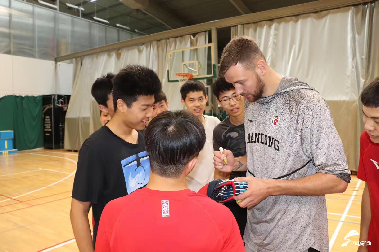 莫泰尤纳斯_莫泰酒店_莫泰NBA