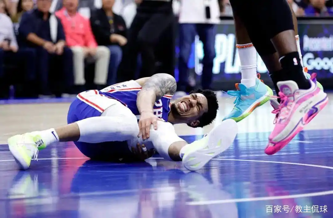 詹姆斯骑士队球衣_詹姆斯骑士队友有哪些_nba骑士队詹姆斯